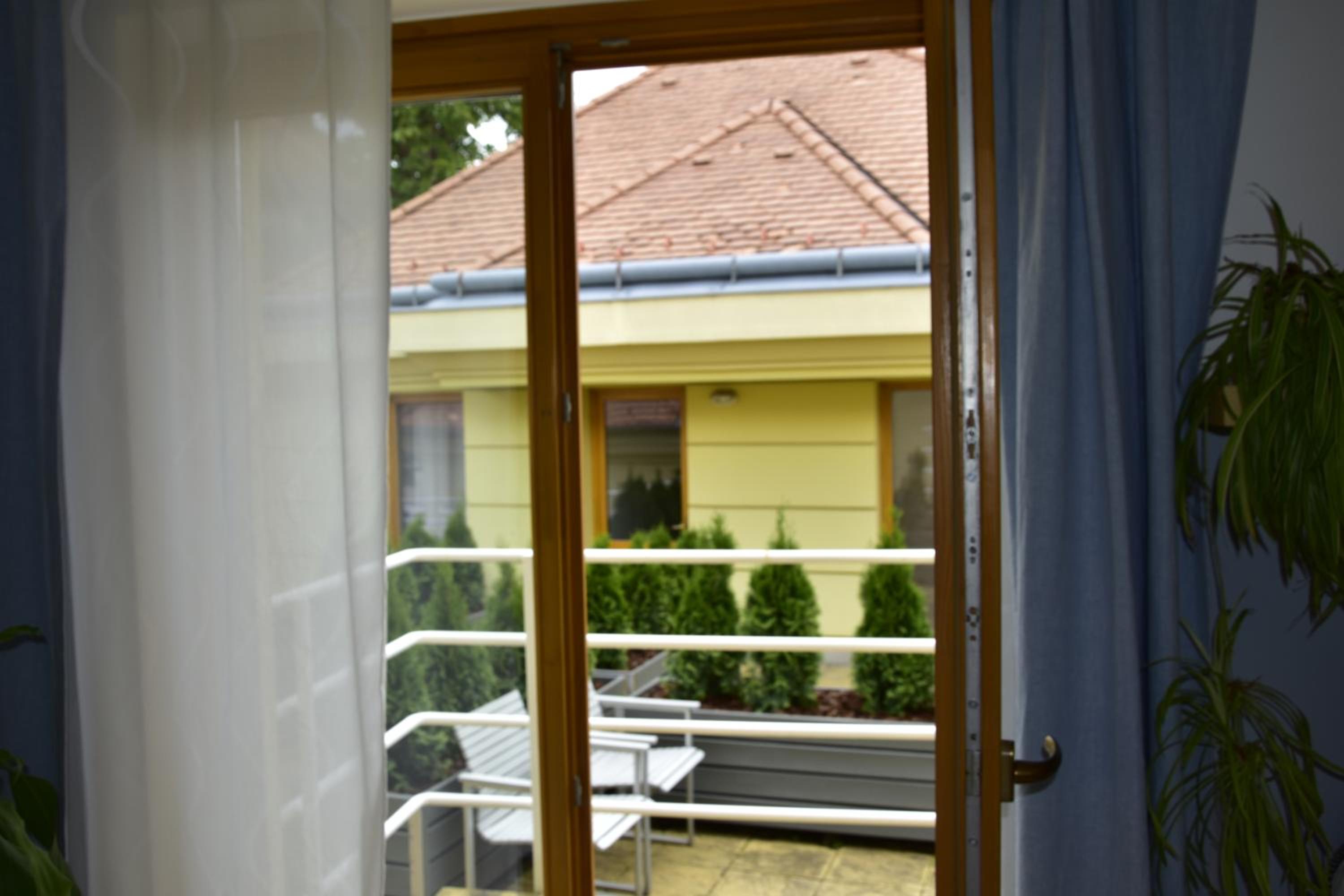 Photo 38