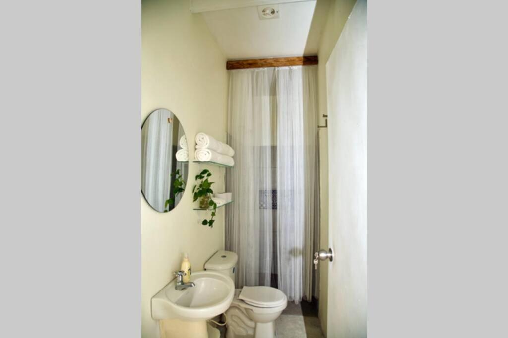GREAT LOCATION ! 4 Bedroom Home in the Heart of Cartagena