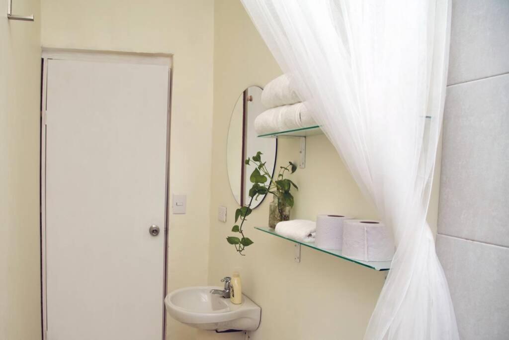 GREAT LOCATION ! 4 Bedroom Home in the Heart of Cartagena