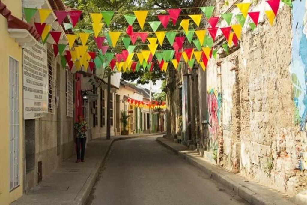 GREAT LOCATION ! 4 Bedroom Home in the Heart of Cartagena