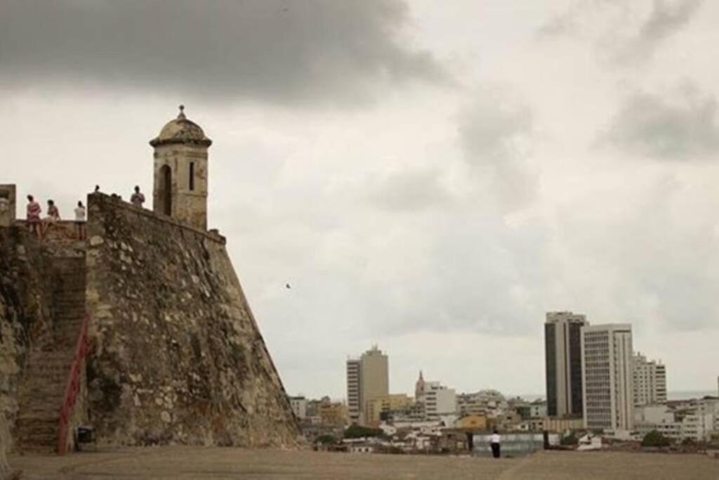 GREAT LOCATION ! 4 Bedroom Home in the Heart of Cartagena