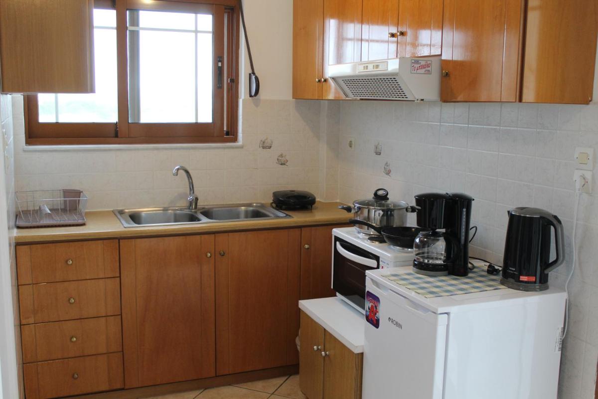 Vakis Apartments 1 view 3