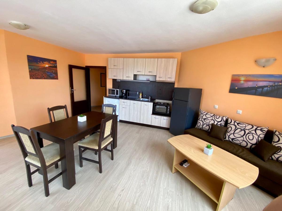 Cozy Apartment in the Center of Primorsko