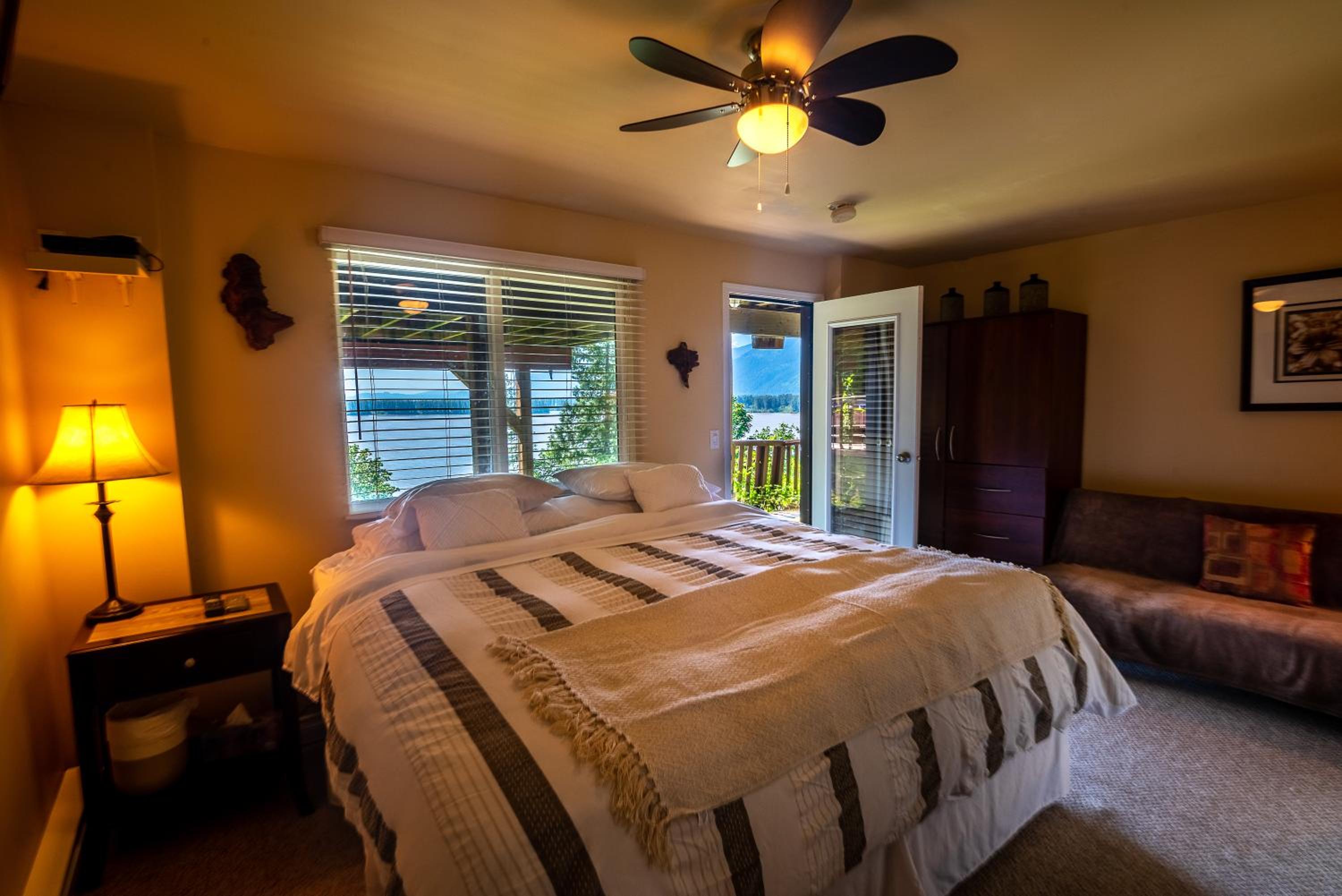 The Fraser River's Edge BB Lodge - Property Image 56