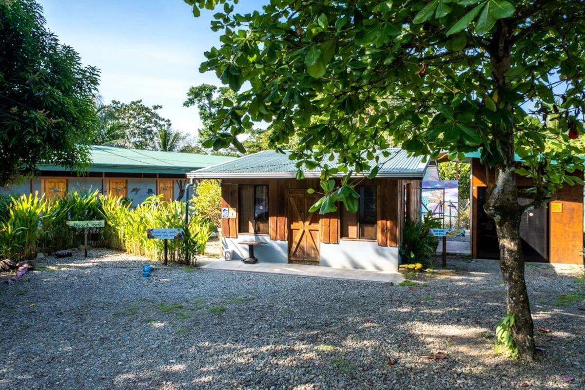 Hotel Karandi Hostel - Image 1