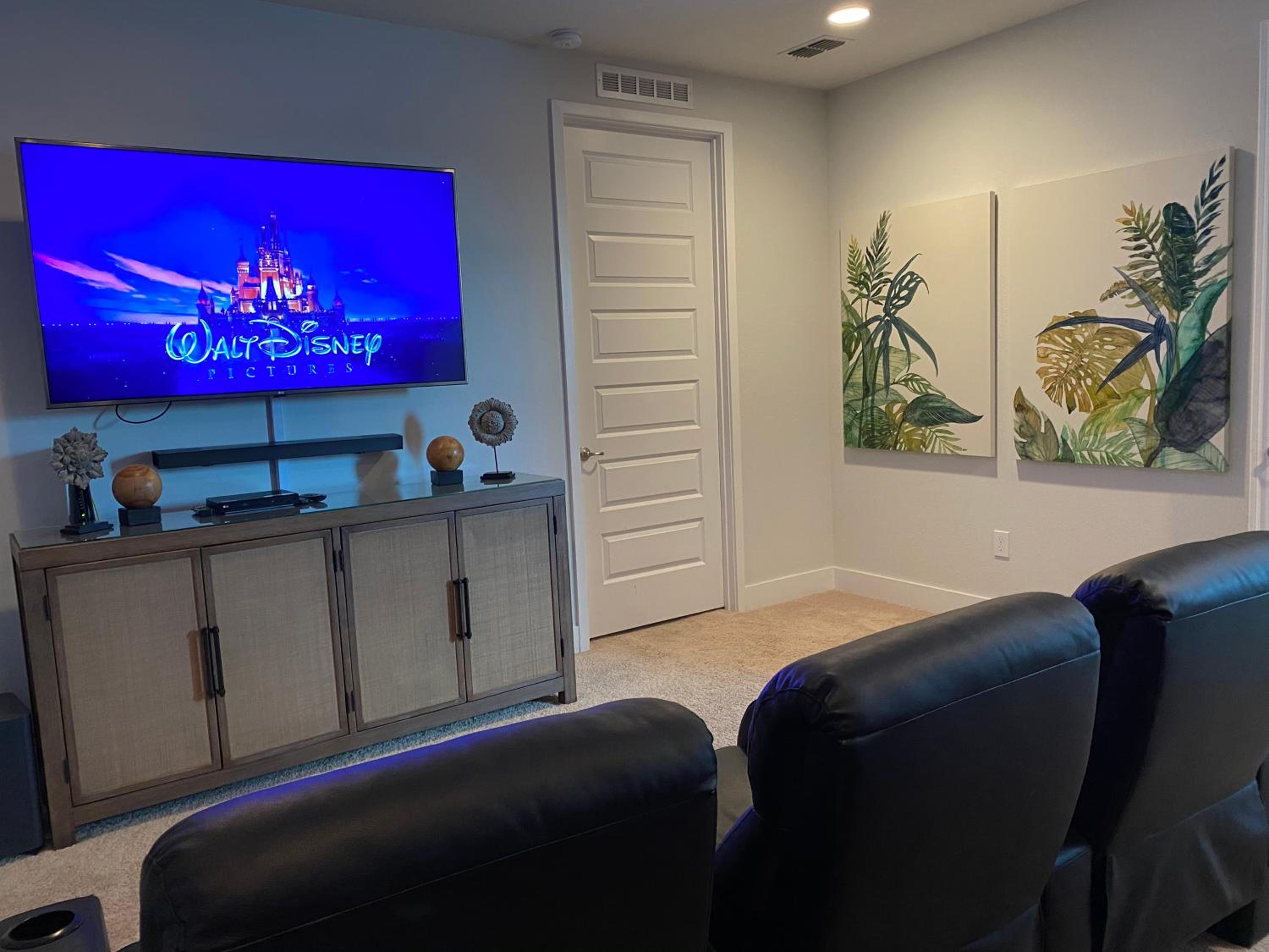 Luxurious Modern Villa near Disney with Theater, Pool and Spa in Encore Resort at Reunion