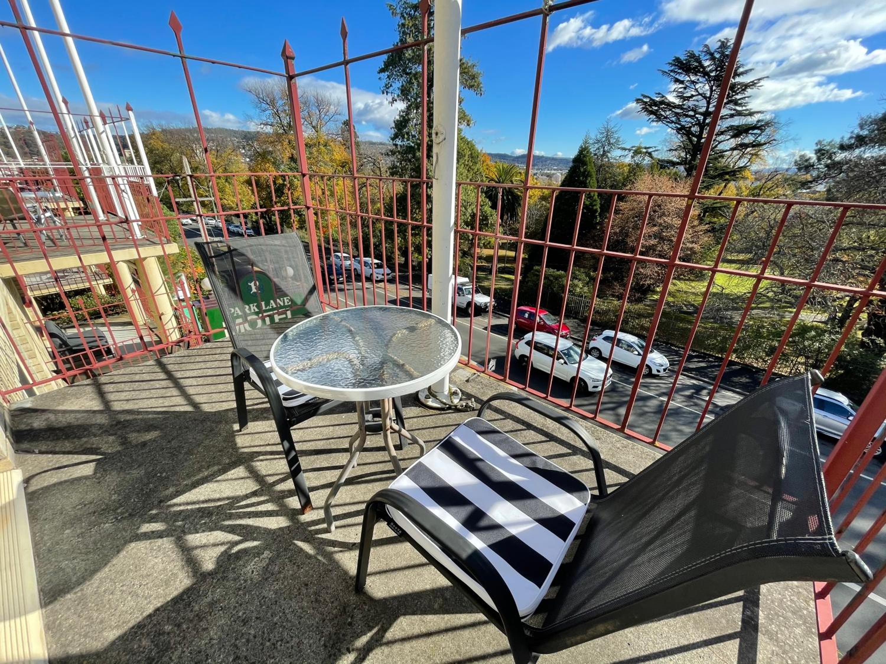 Parklane Motel