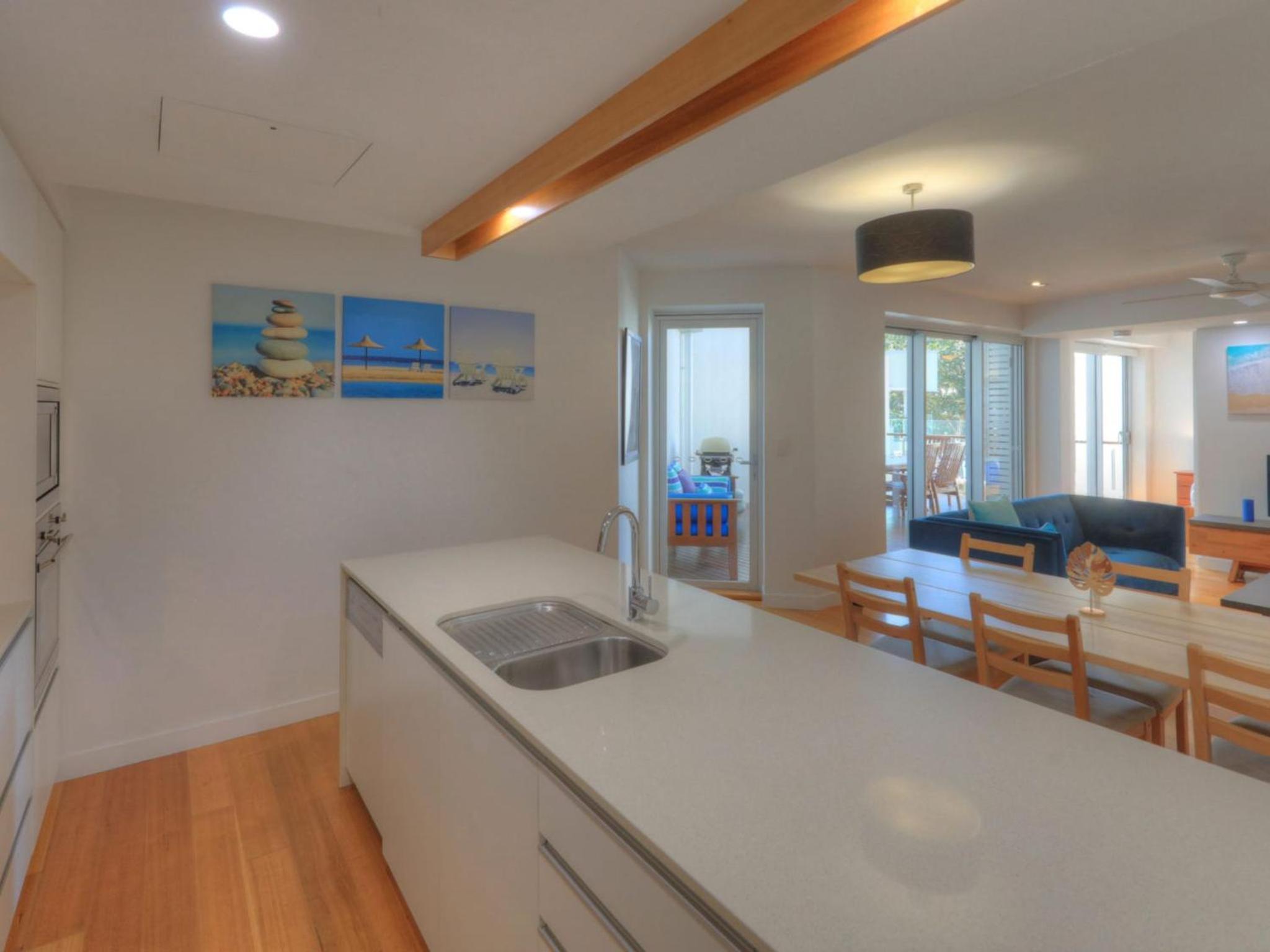 Maggies Beachfront Apartment 13