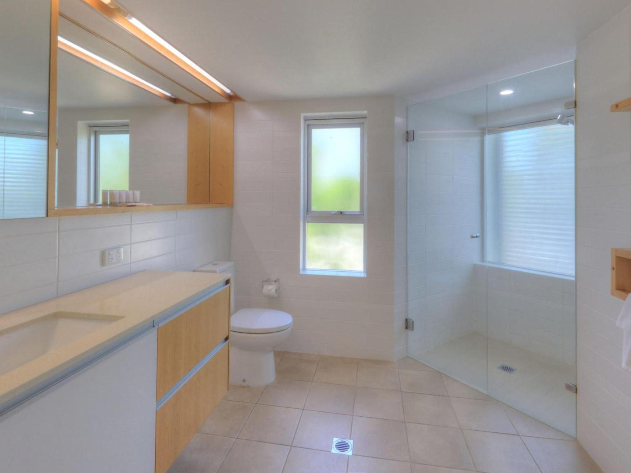 Maggies Beachfront Apartment 5