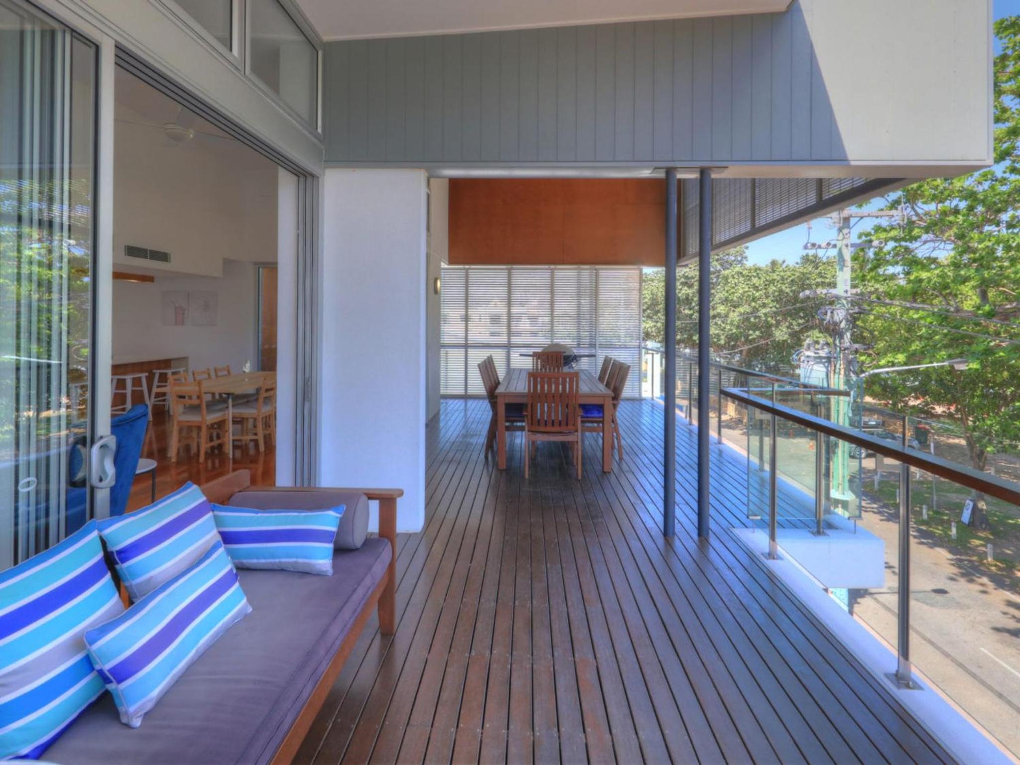Maggies Beachfront Apartment 5