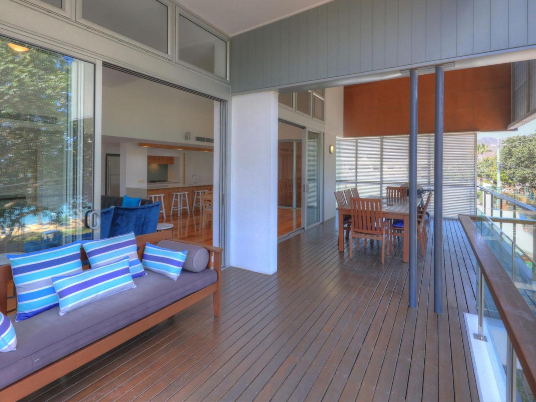 Maggies Beachfront Apartment 5