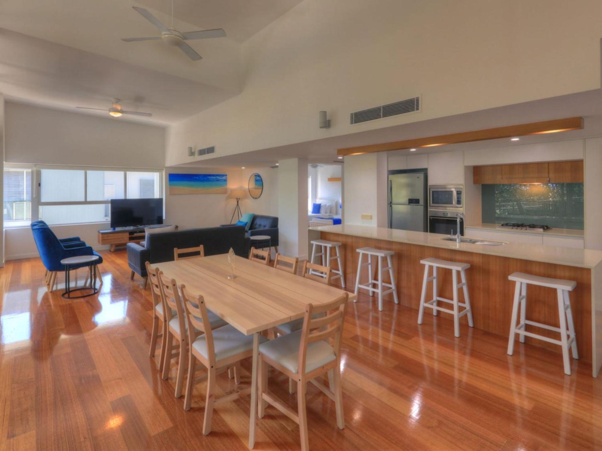 Maggies Beachfront Apartment 5