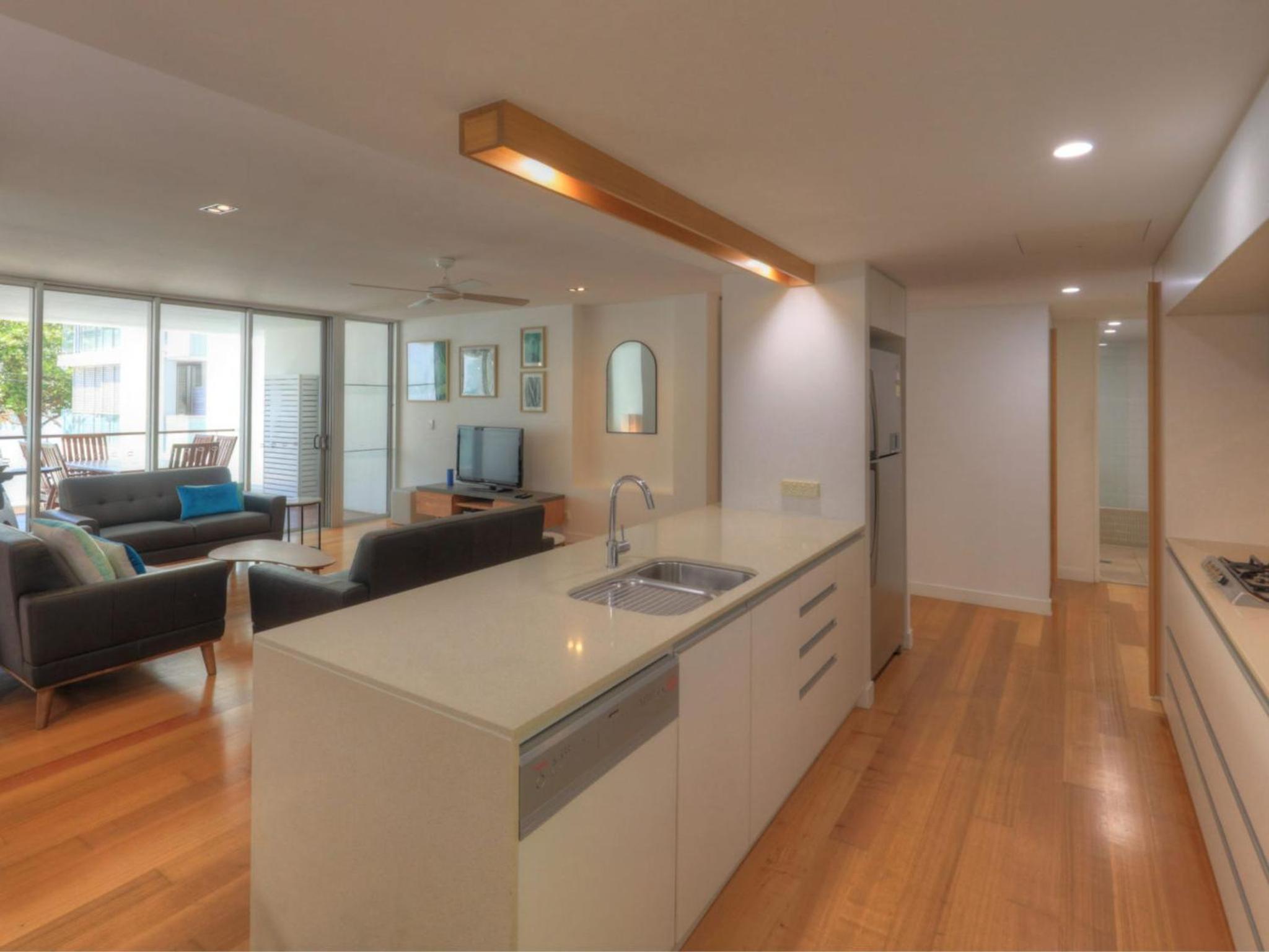 Maggies Beachfront Apartment 7
