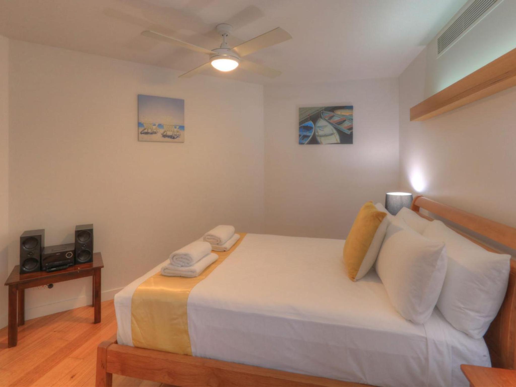 Maggies Beachfront Apartment 7