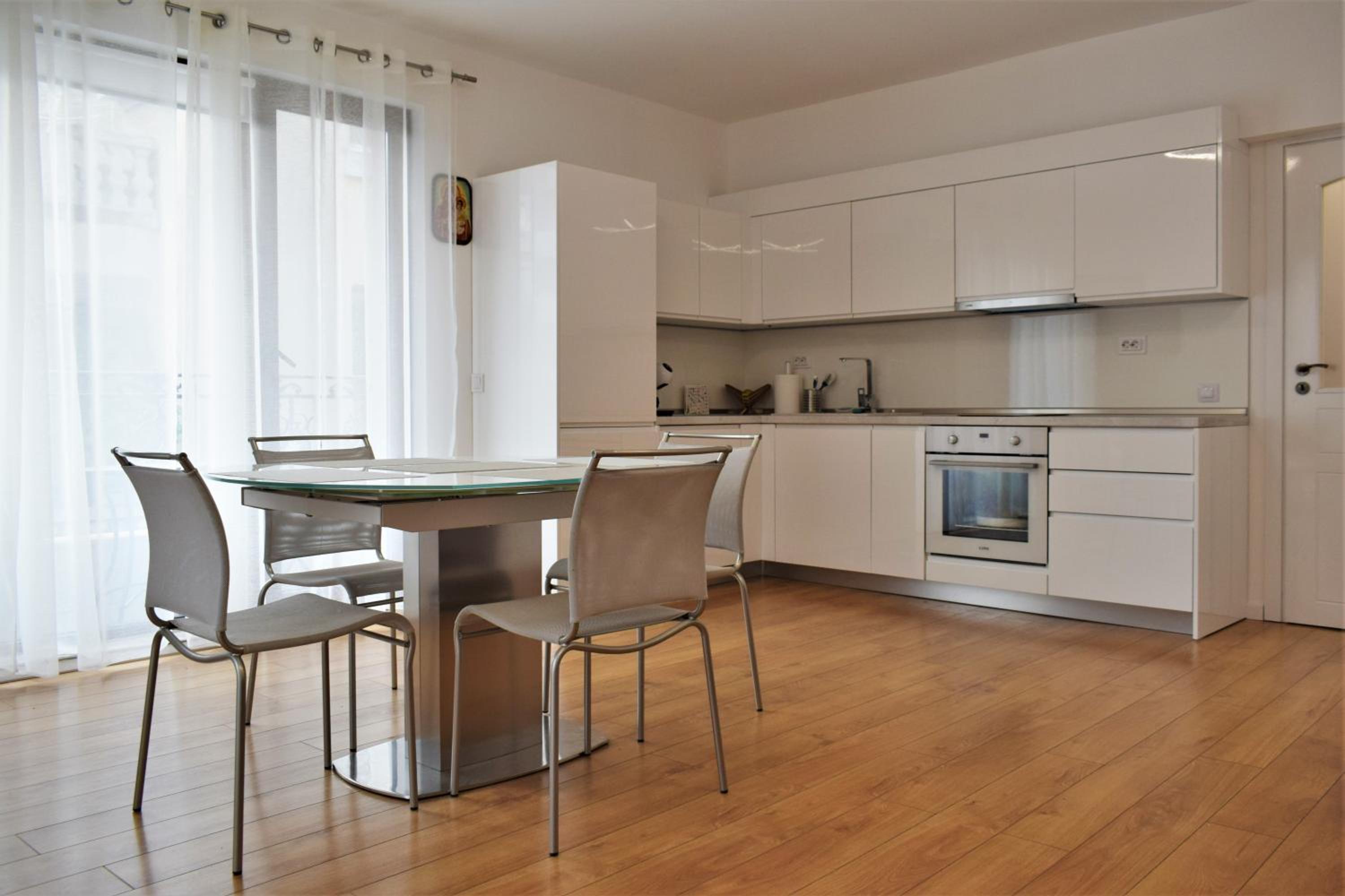 Top center apartment Gramophone with private parking