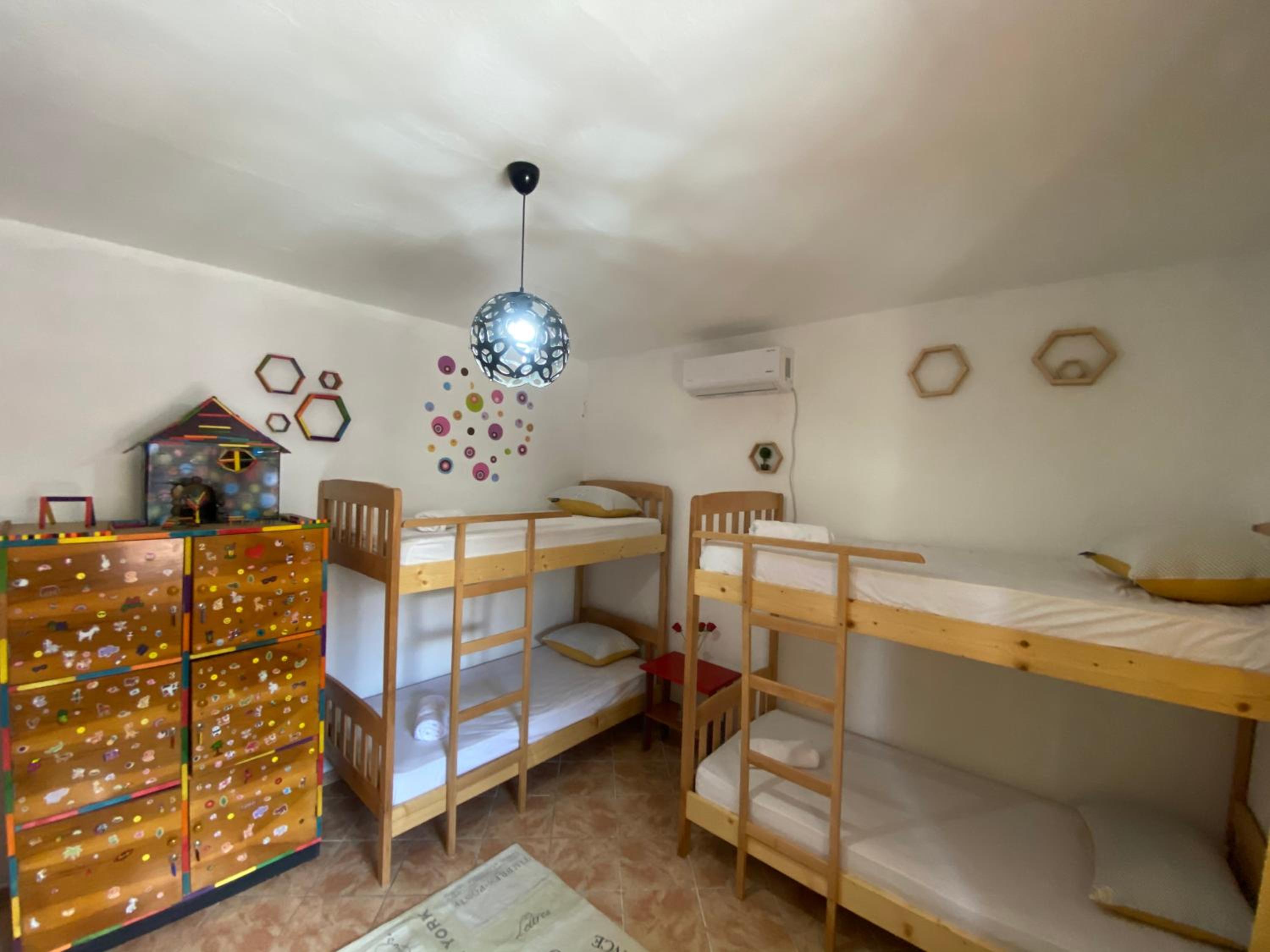 The Hood Hostel & Day Tours