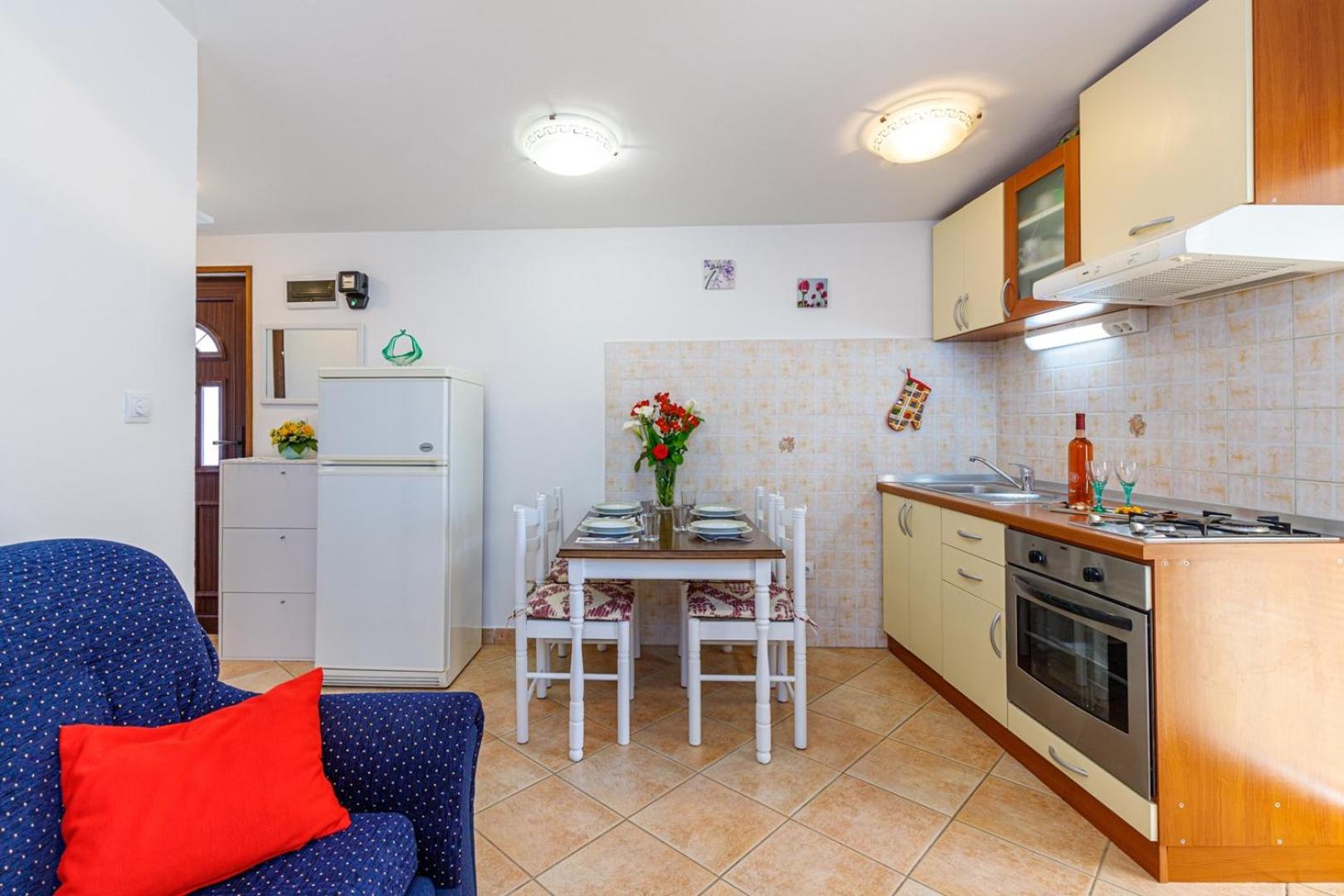 Holiday House Emma view 5