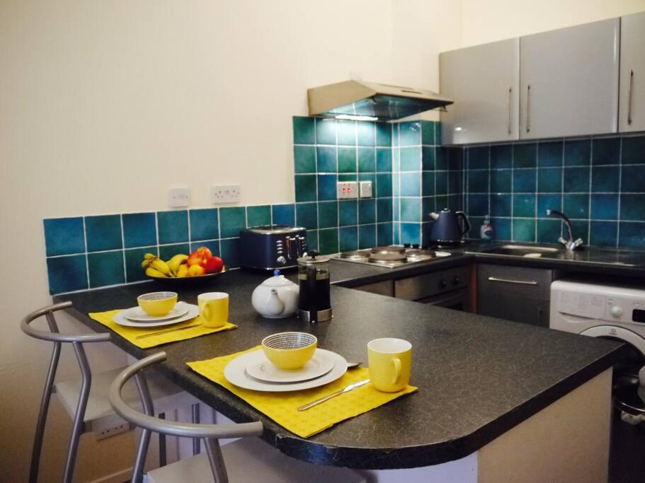 Fabulous location, One Bedroom West End Flat, just off Byres rd, close to SEC & Hydro view 5
