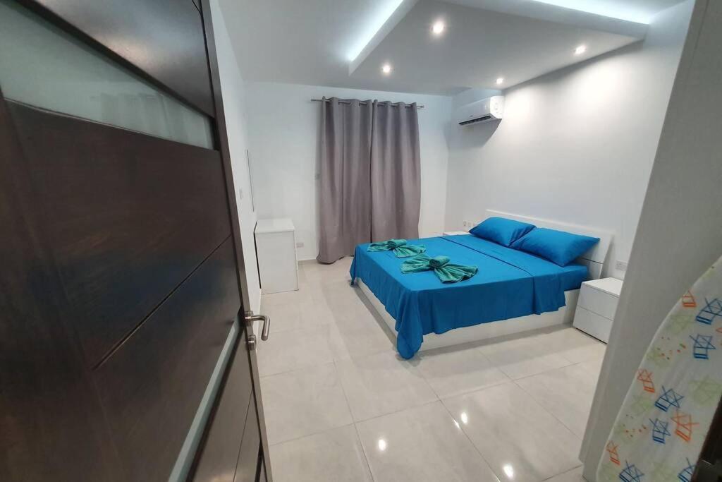 SeaView 2 Double Bedroom Modern APARTMENT photo 2