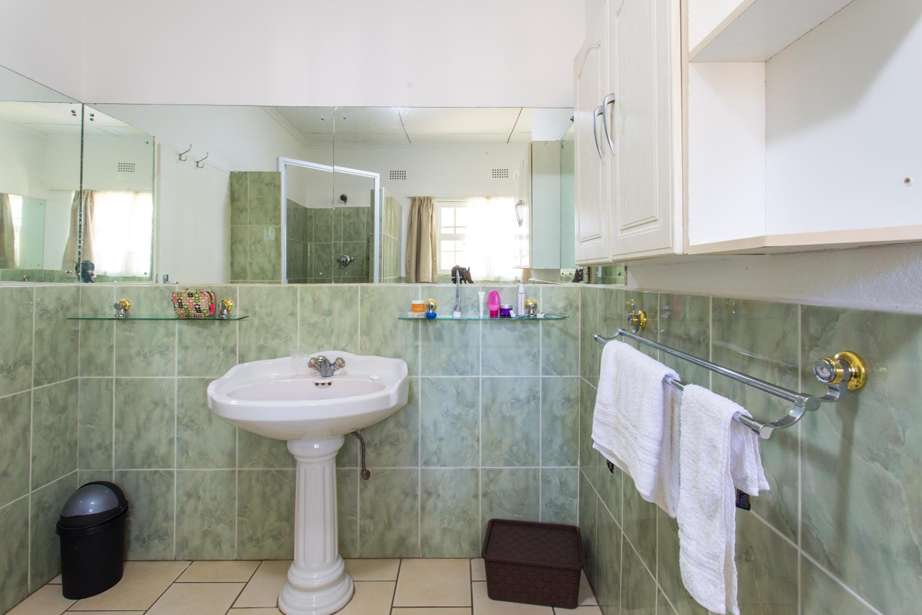 The Ad Lib Executive lodge