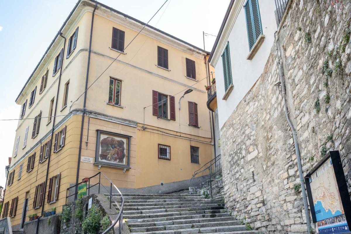 La casa di pietra di Moltrasio! view 5