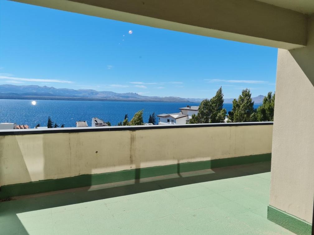 Terrazas del lago II C con vista al lago y estacionamiento