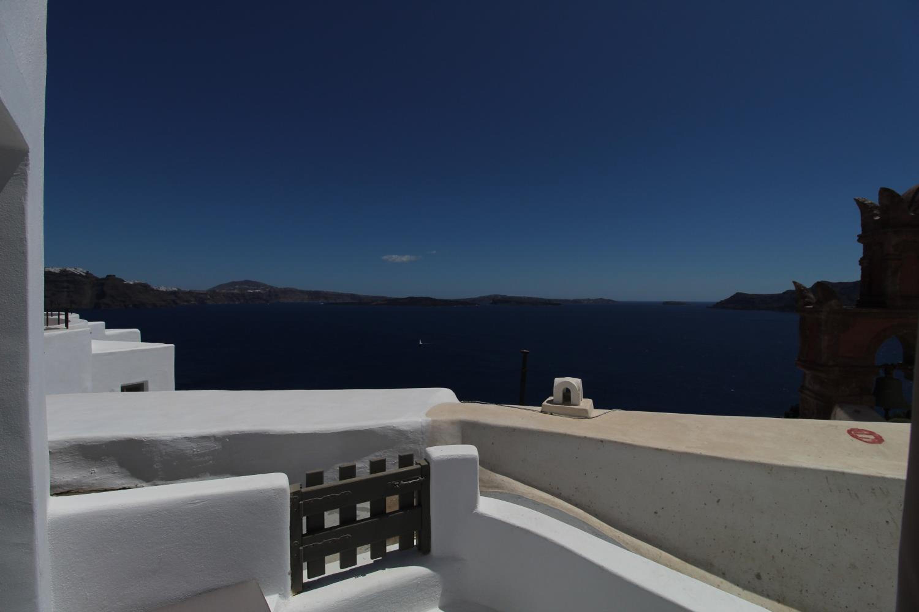 Astrea Suites Notus Dome House photo 2