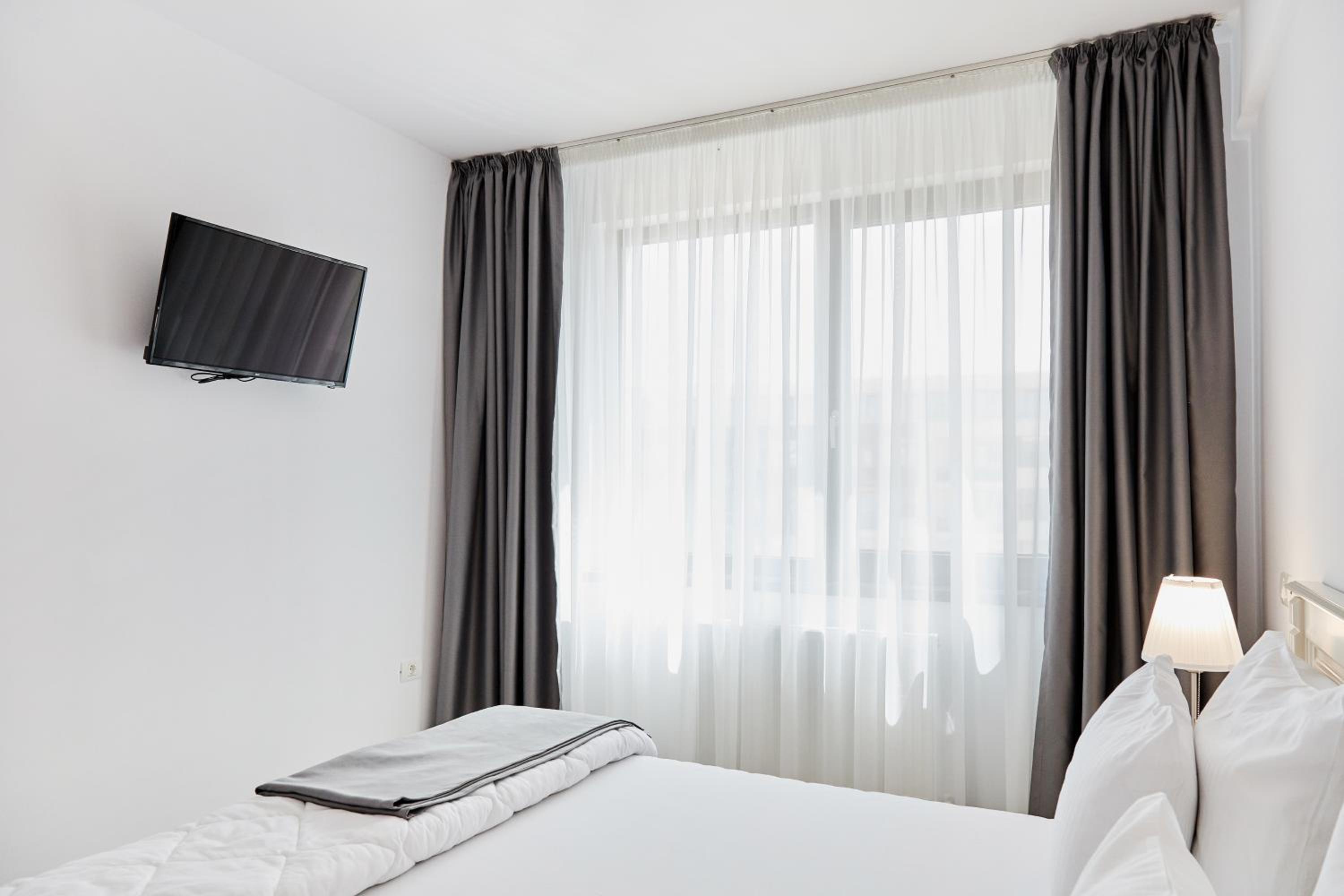 Apartments Excelsior Mamaia Nord view 2