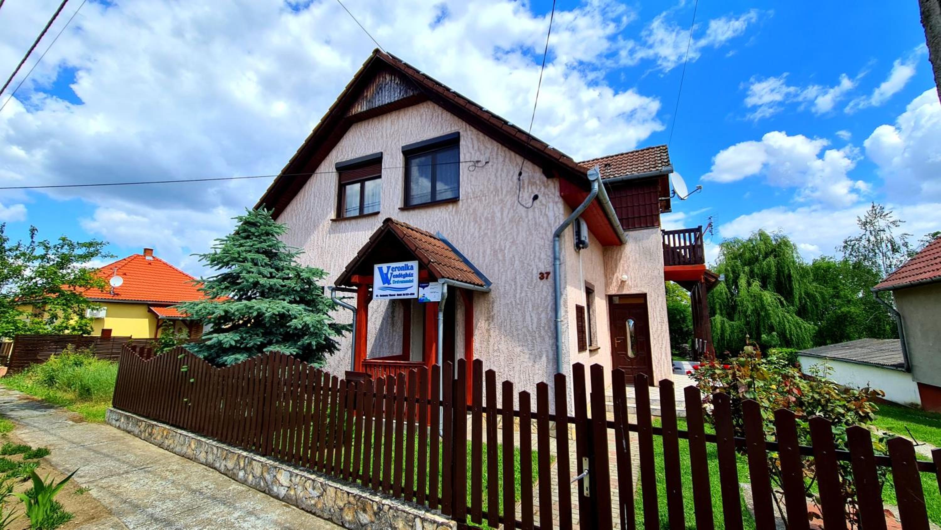 Veronika Guesthouse view 3