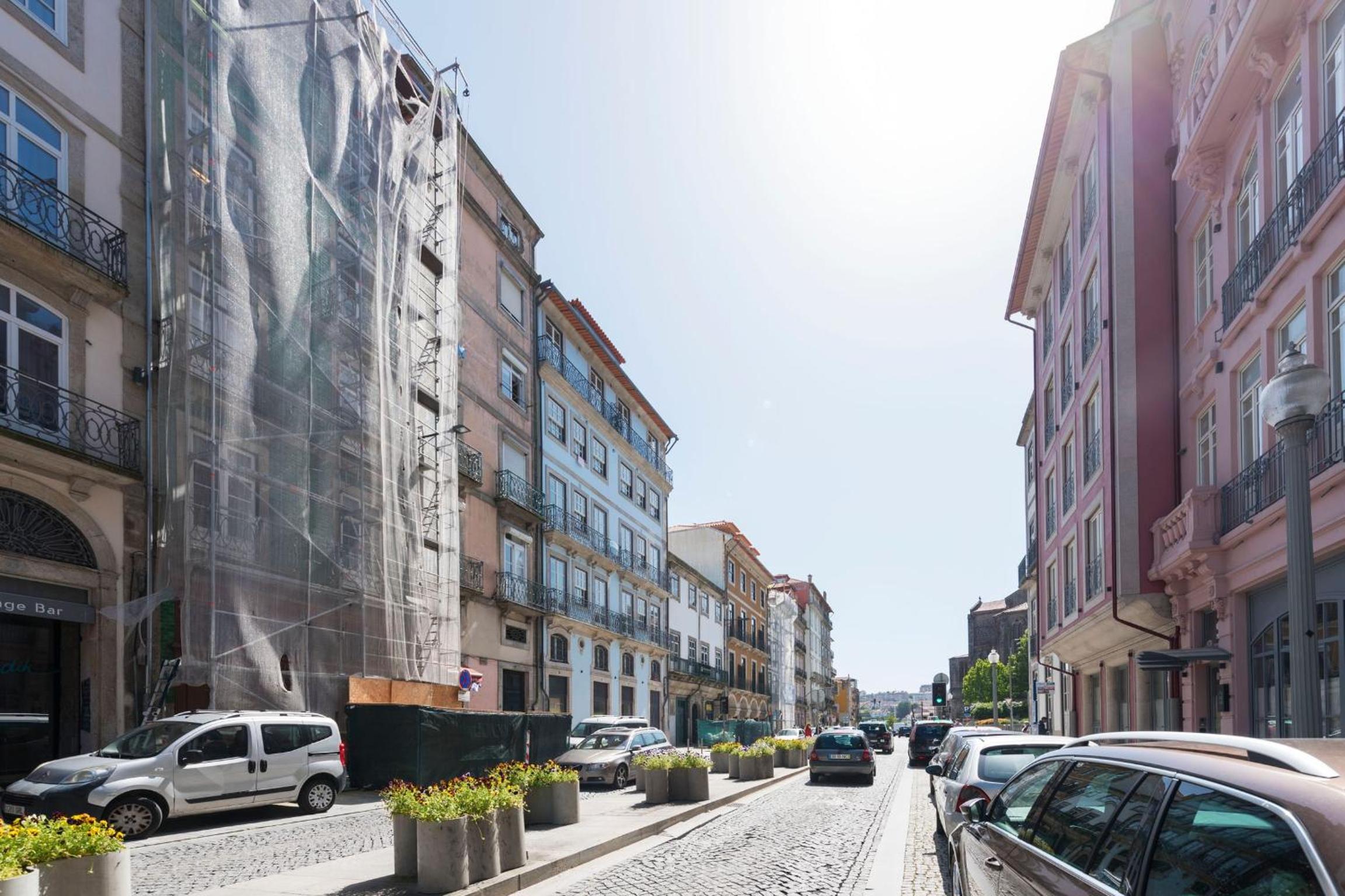 Ribeira Old Town Charming Flat w/ AC by LovelyStay view 3