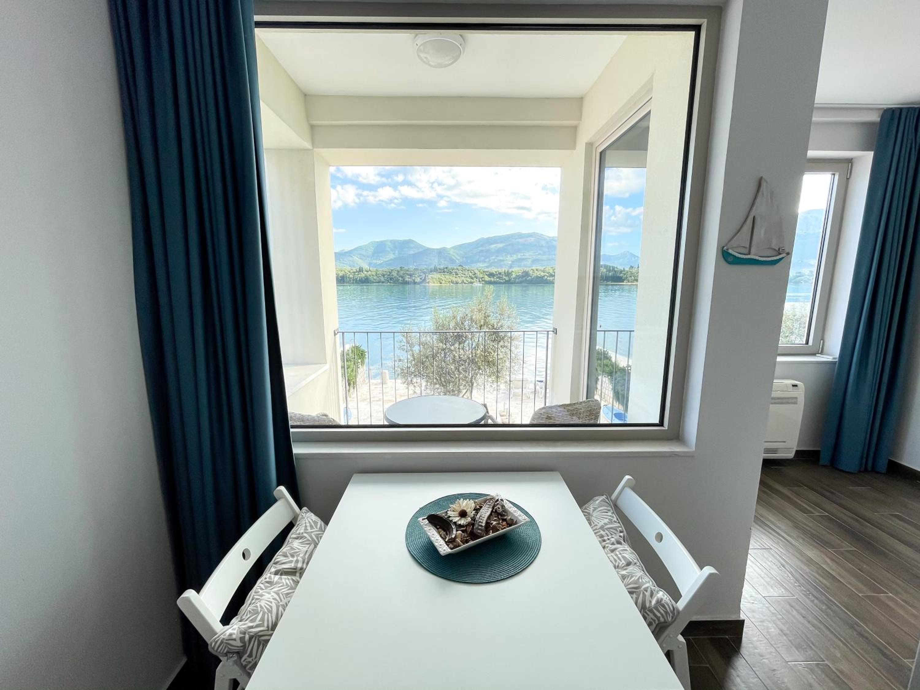 Apartments Maestral view 3
