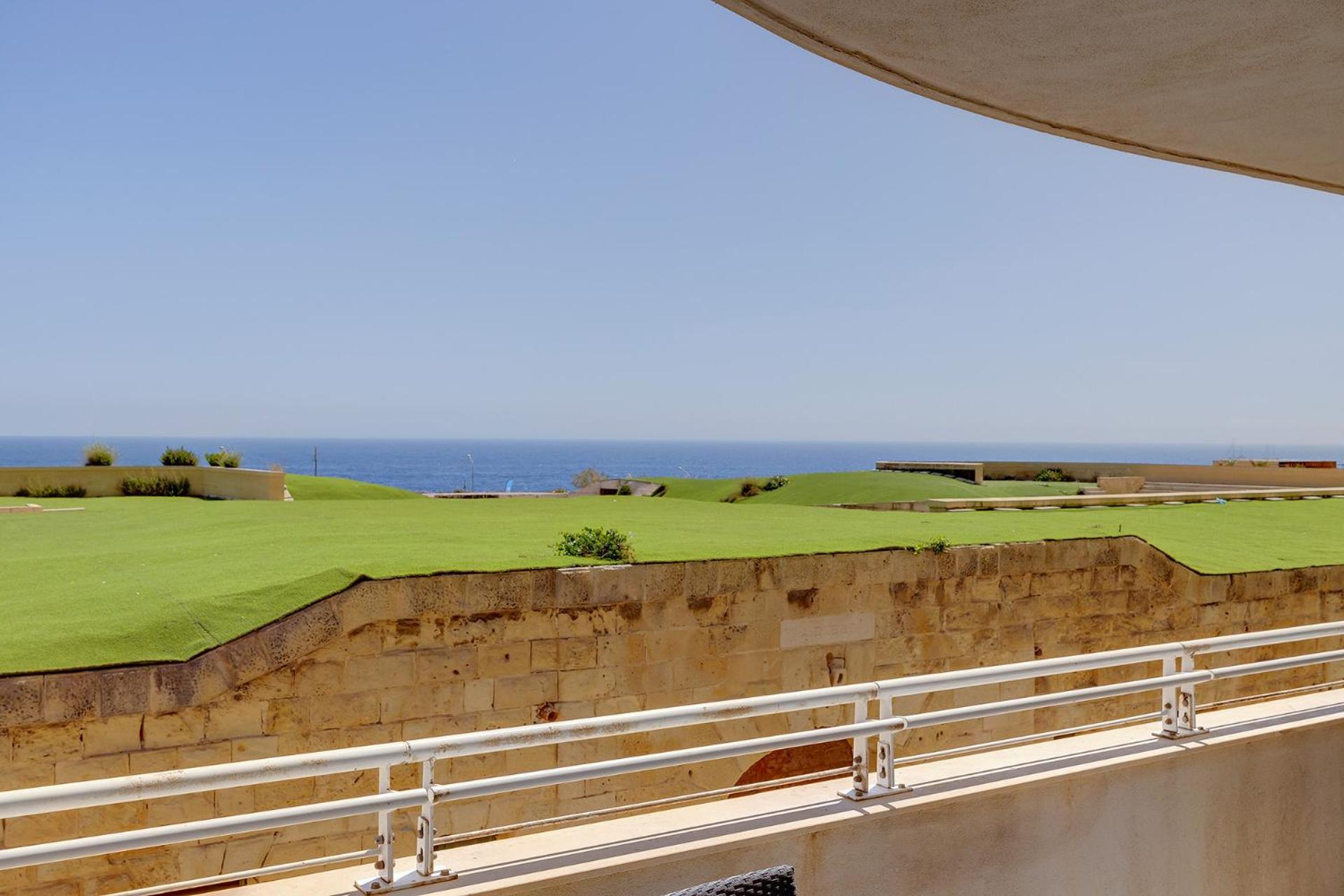 SEAFRONT LUX APART inc POOL, Upmarket Area view 3