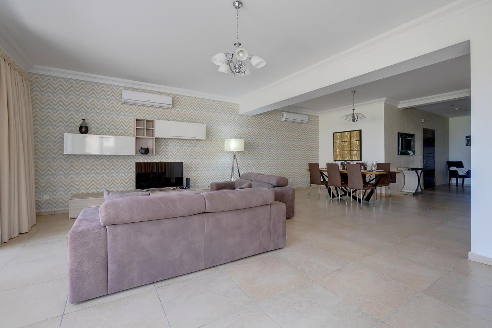 SEAFRONT LUX APART inc POOL, Upmarket Area view 4