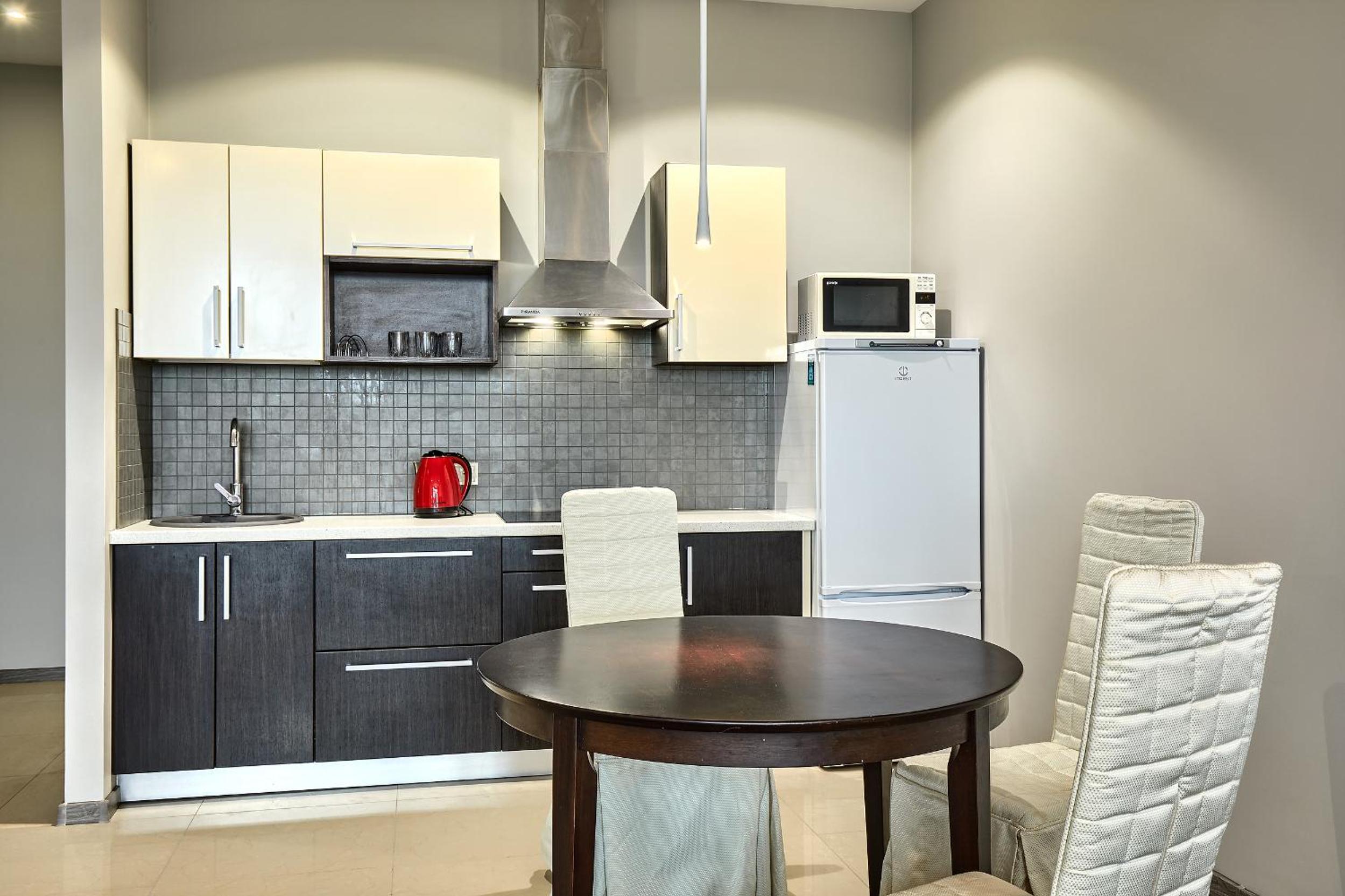 Botanic Towers опалення та світло цілодобово