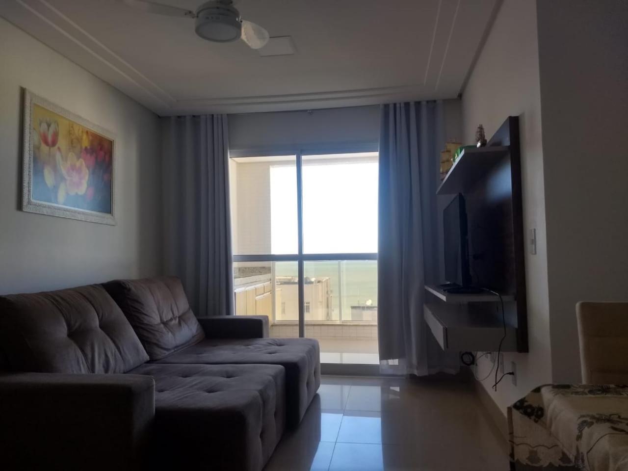 Edifício Gil Nogueira, apartamento aconchegantes, piscina, sauna, Wiff, duas vagas de garagem.