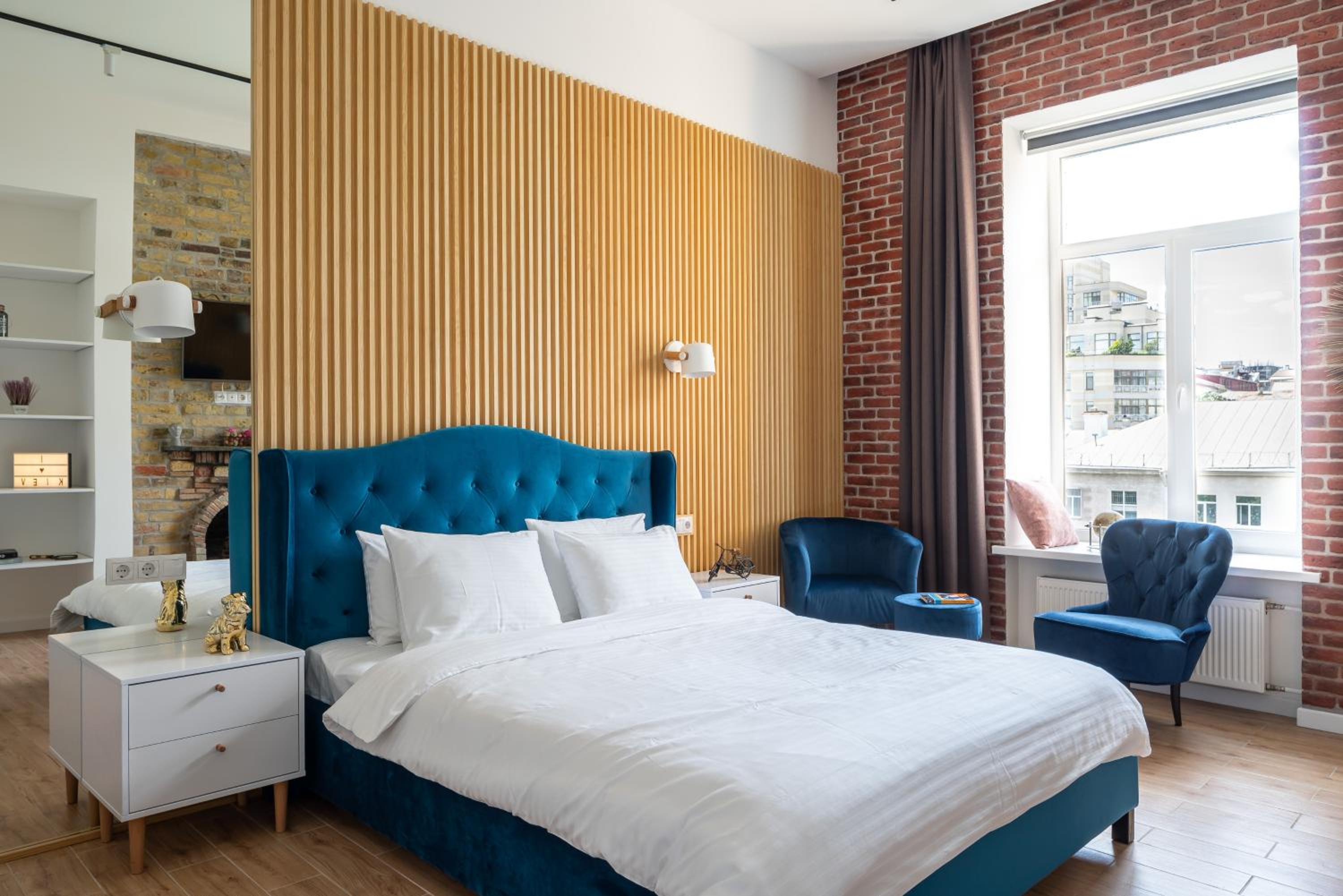 Stylish Kyiv Apartments - Walk to Maidan - Khreshchatyk view 5