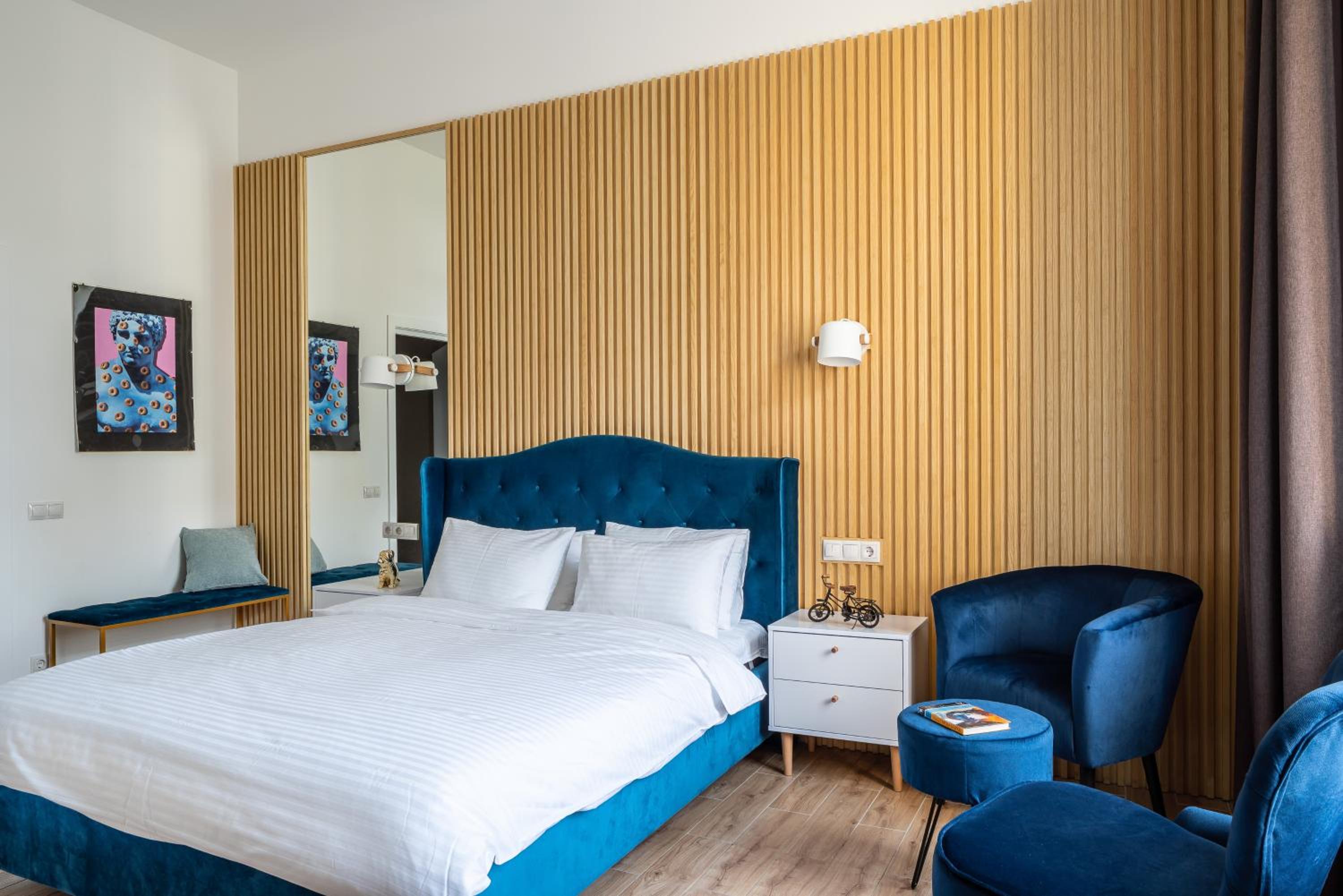 Stylish Kyiv Apartments - Walk to Maidan - Khreshchatyk view 3
