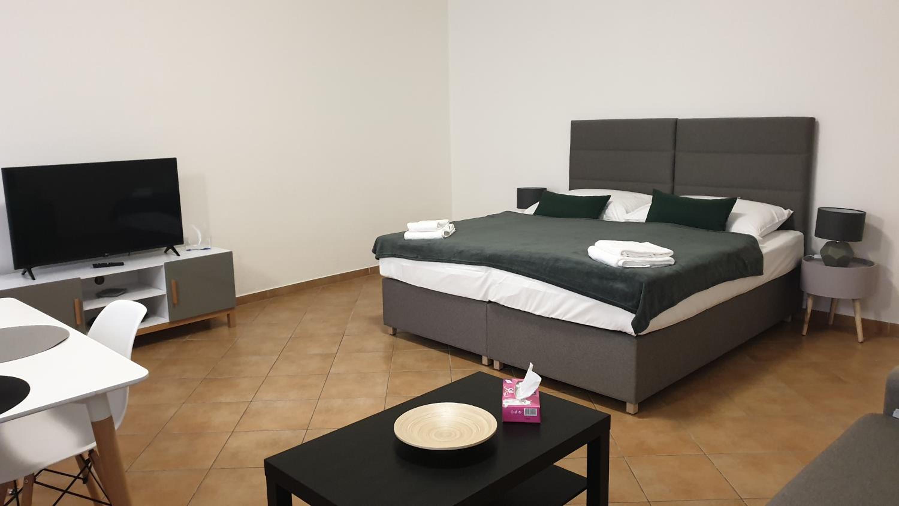 White Swan Boutique Apartments