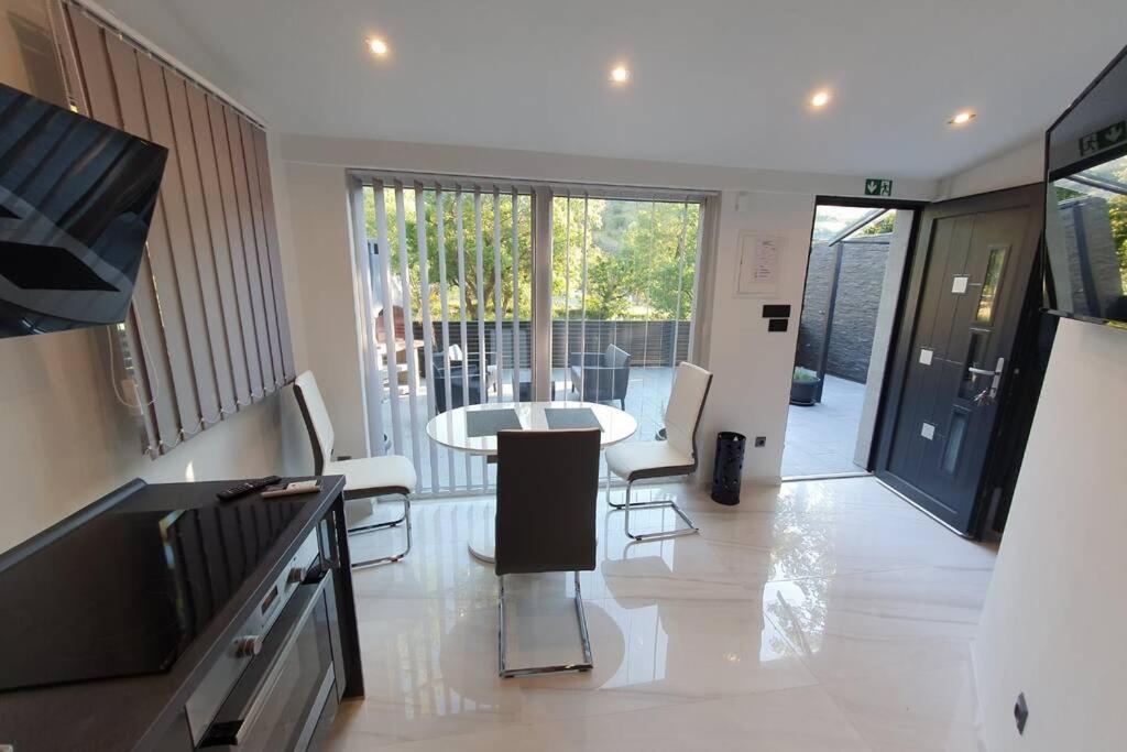 Beautiful house with large terrace and jacuzzi view 5