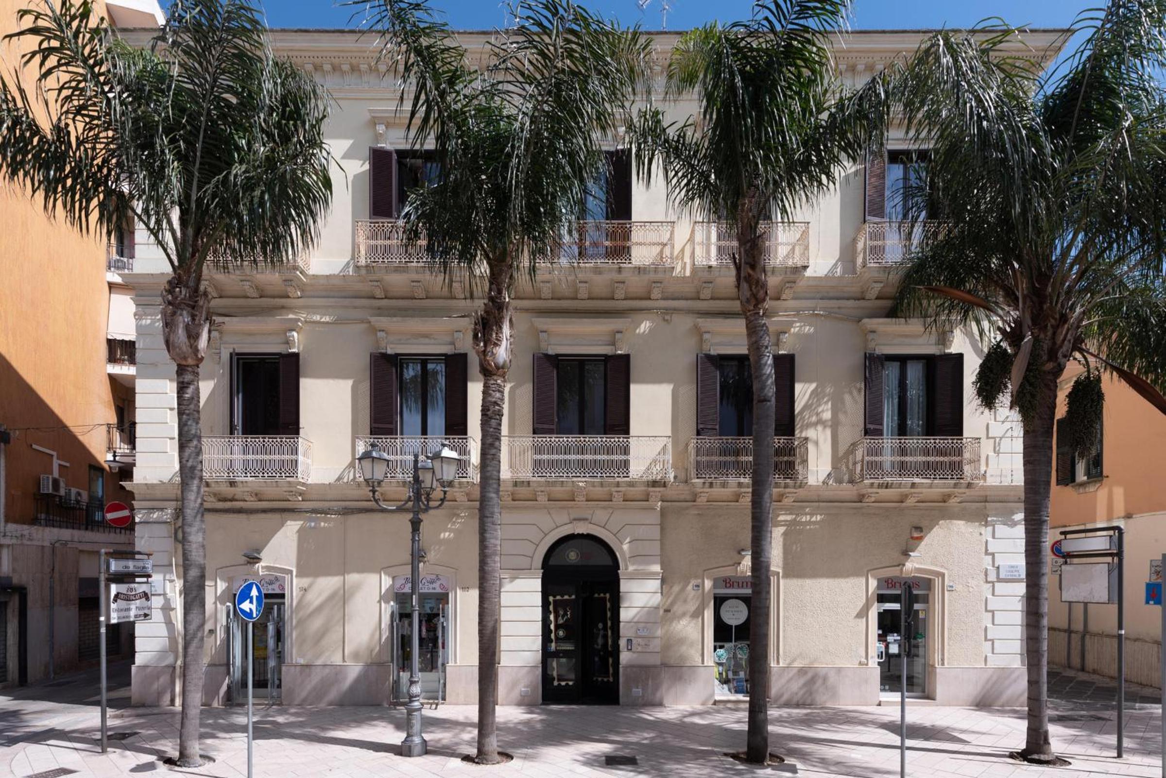 Hotel Maria Vittoria Charming Rooms and Apartments - Image 1