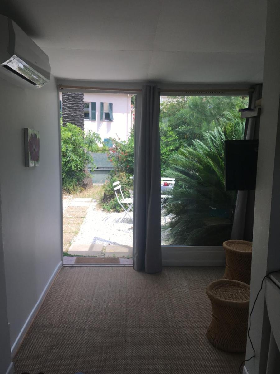 Cozy house with parking and garden photo 3
