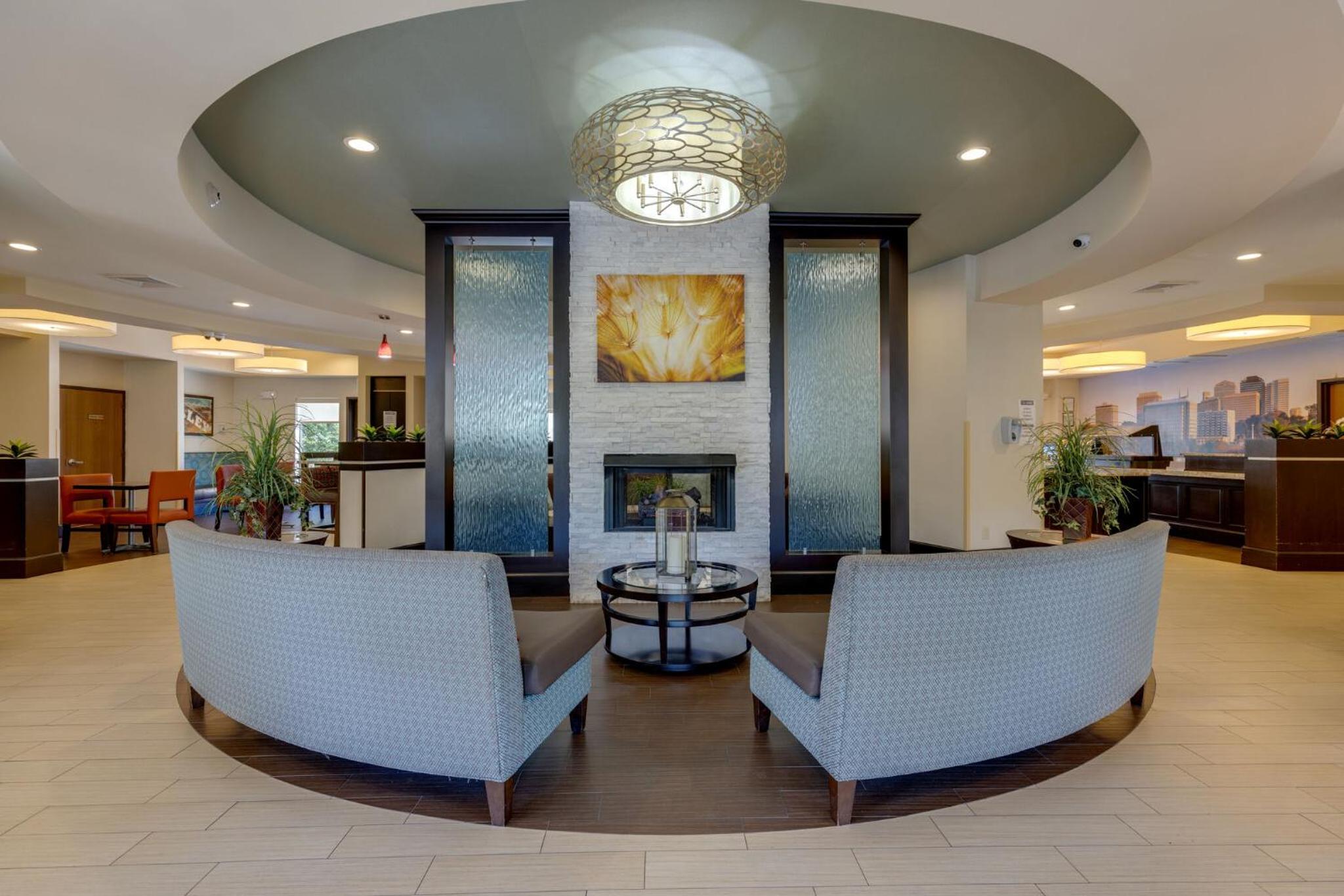 Club Hotel Nashville Inn Suites - Property Image 6