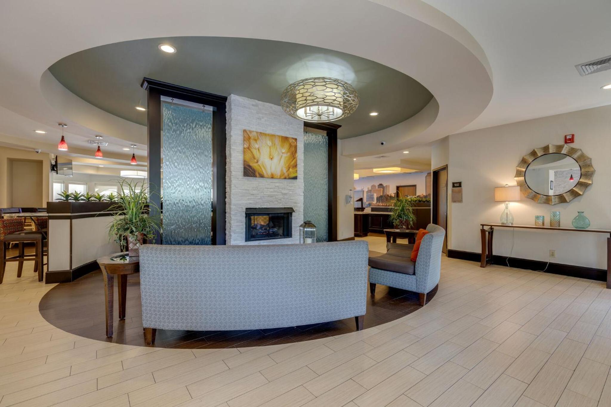 Club Hotel Nashville Inn Suites - Property Image 9