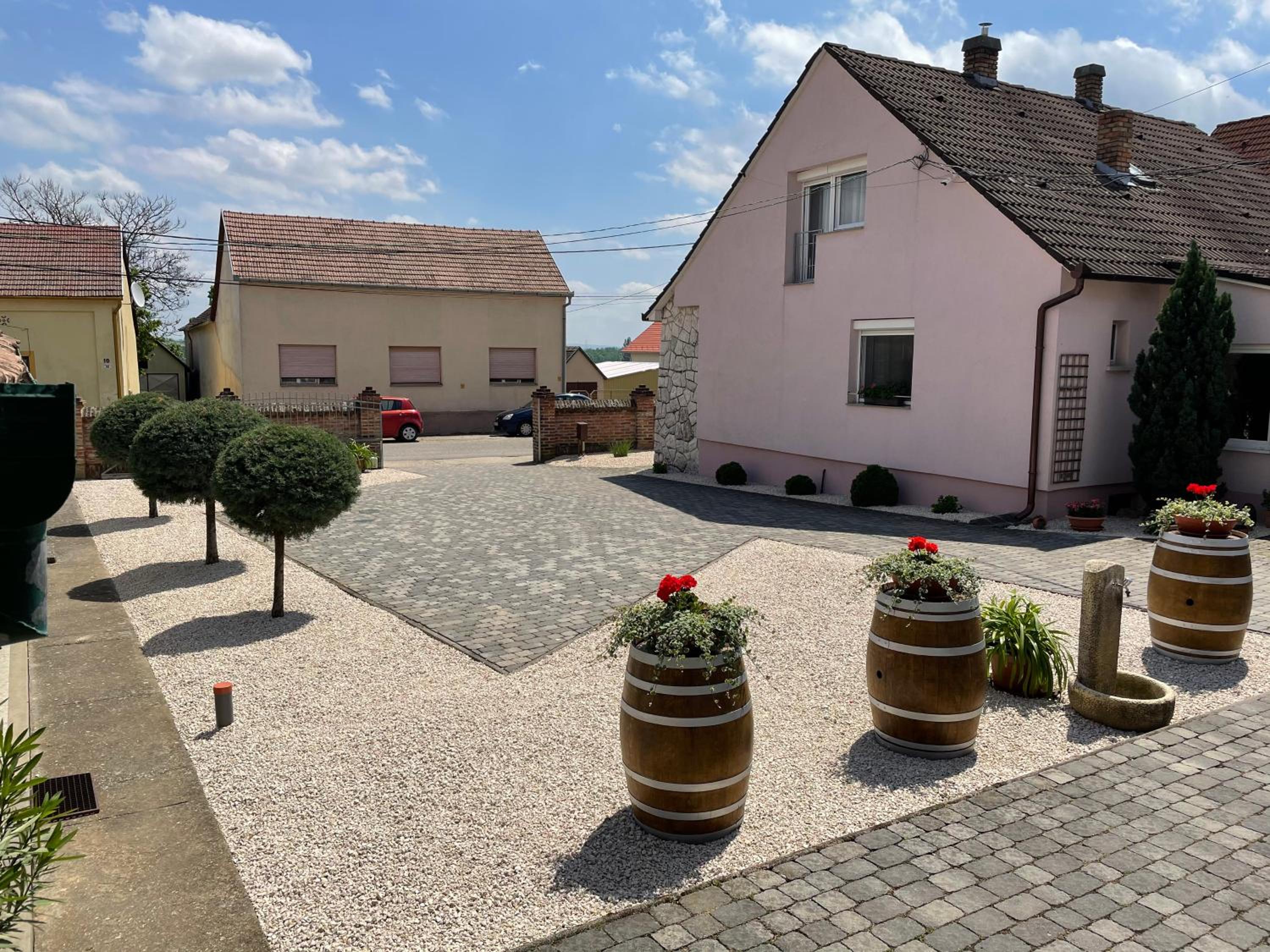 Mayer Pince Panzió view 2