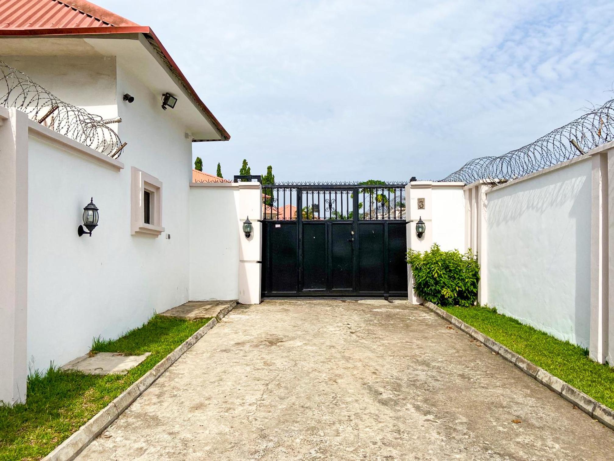 2 Bedroom Bungalow in Alalubosa GRA view 4