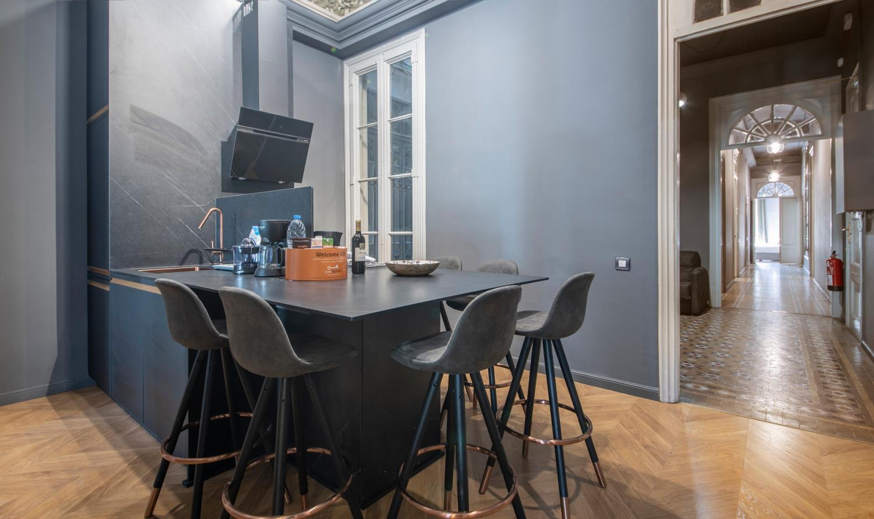 You Stylish City Center Apartments