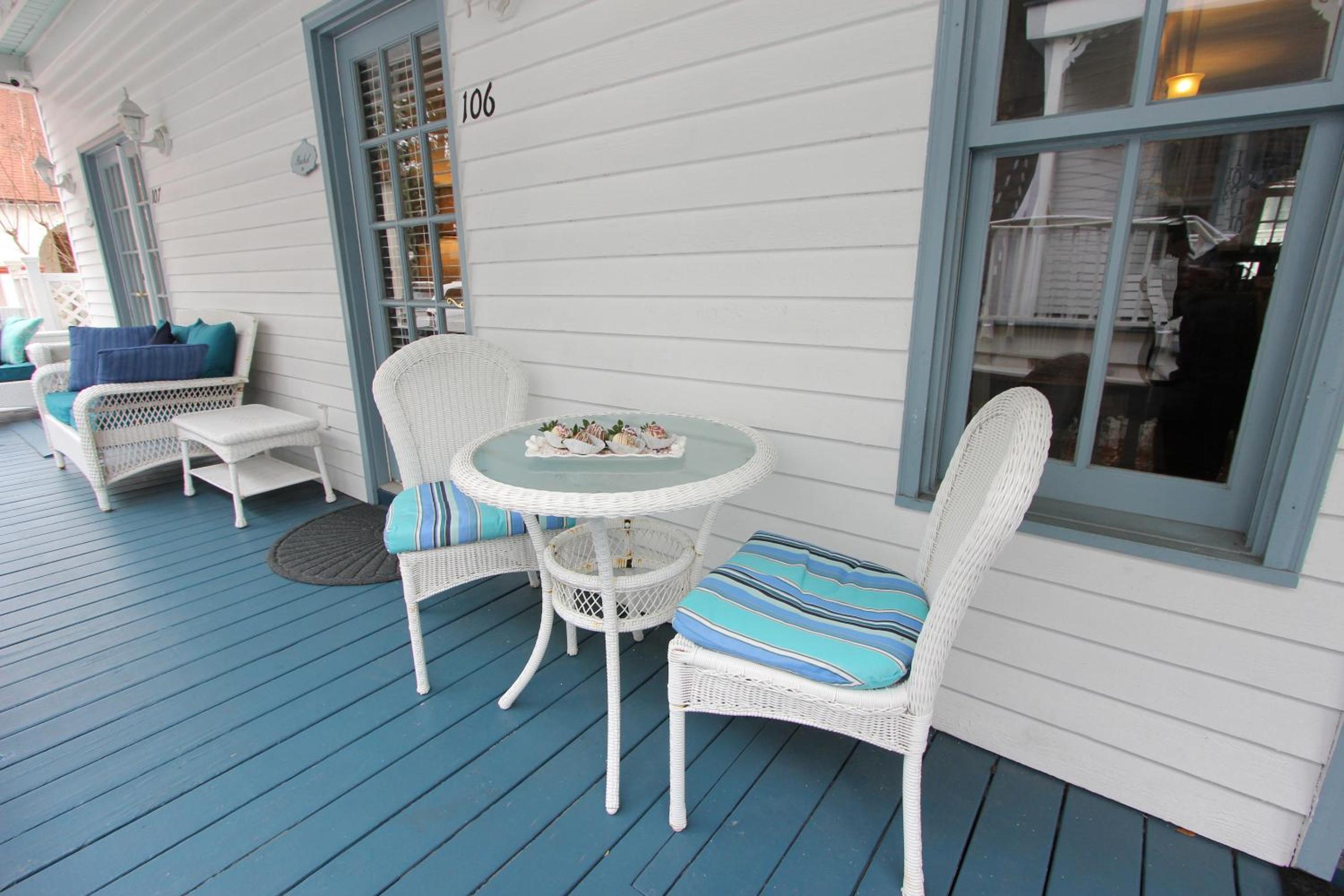 Bayfront Westcott House Bed & Breakfast