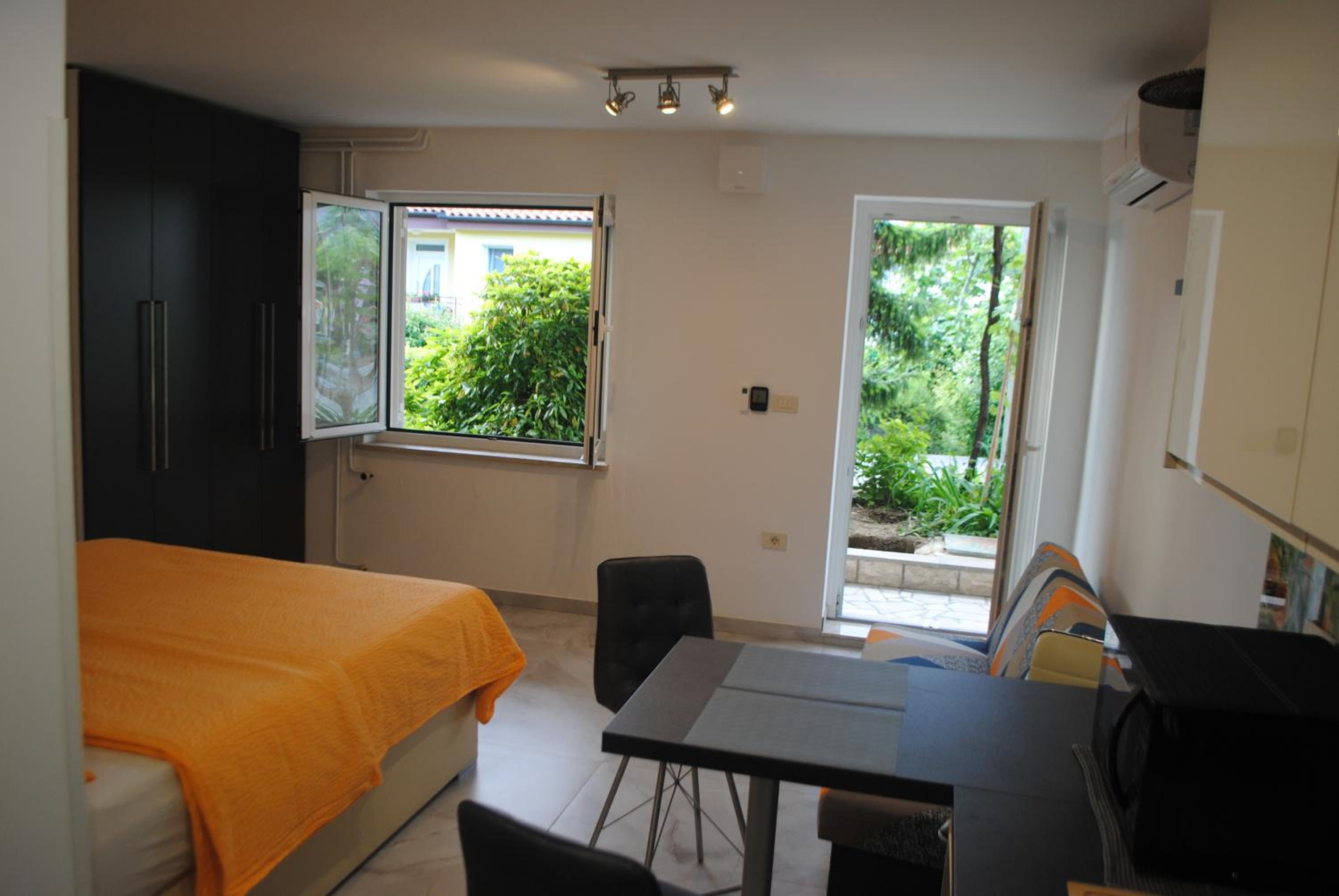 Apartments Samec