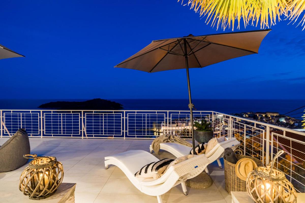 Gorgeous Ground Floor w/ Minipool & Patio