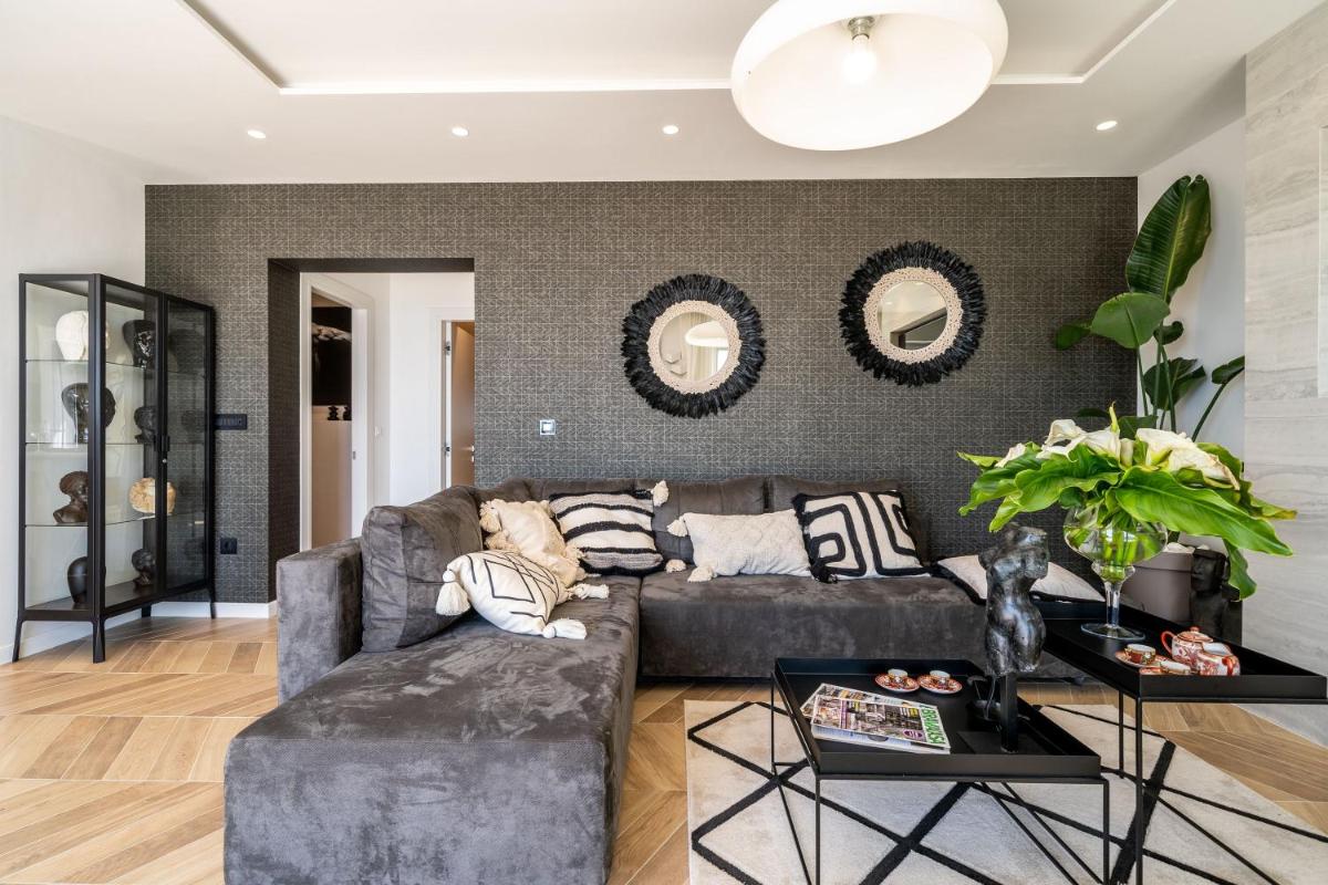 Gorgeous Ground Floor w/ Minipool & Patio